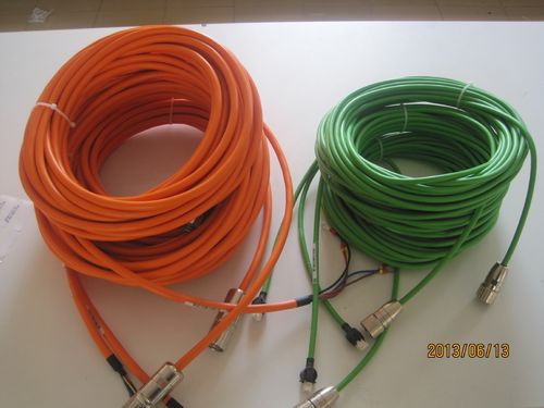 施耐德伺服电缆vw3m5101动力电缆